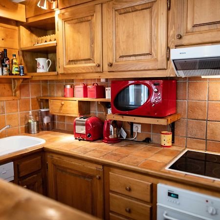 Warm 2-Bedroom Apartment Near The Tourist Office メジェーヴ エクステリア 写真