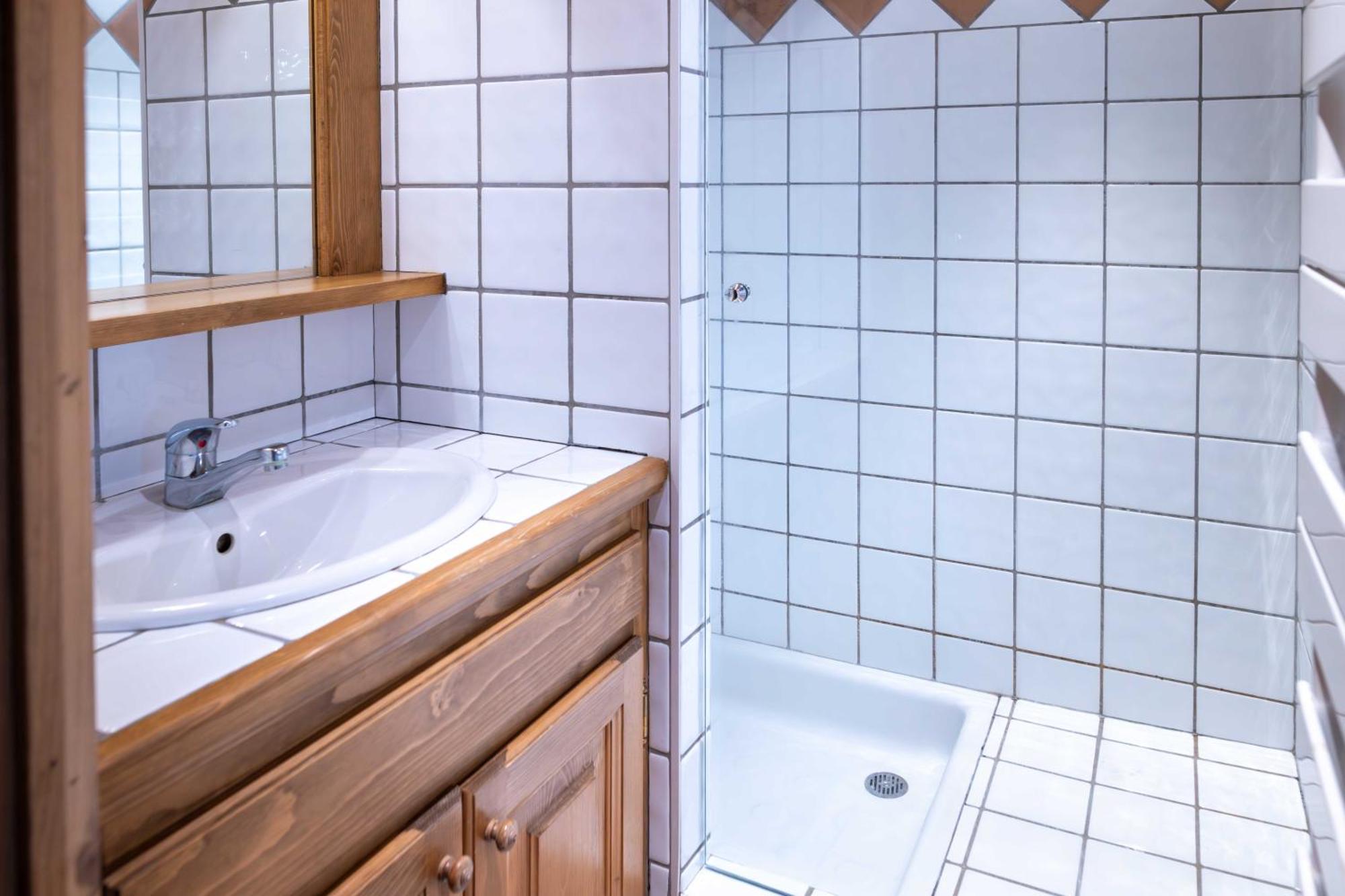 Warm 2-Bedroom Apartment Near The Tourist Office メジェーヴ エクステリア 写真